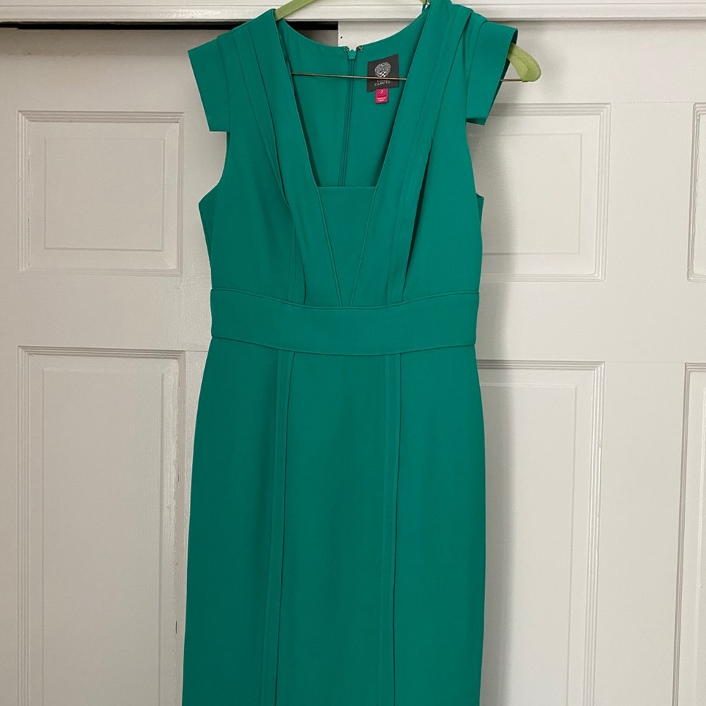 Vince Camuto green sheath dress